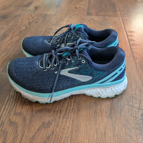Brooks Shoes - Brooks Women's Ghost 11 Running Shoes Women's Navy and Teal US 9.5M
